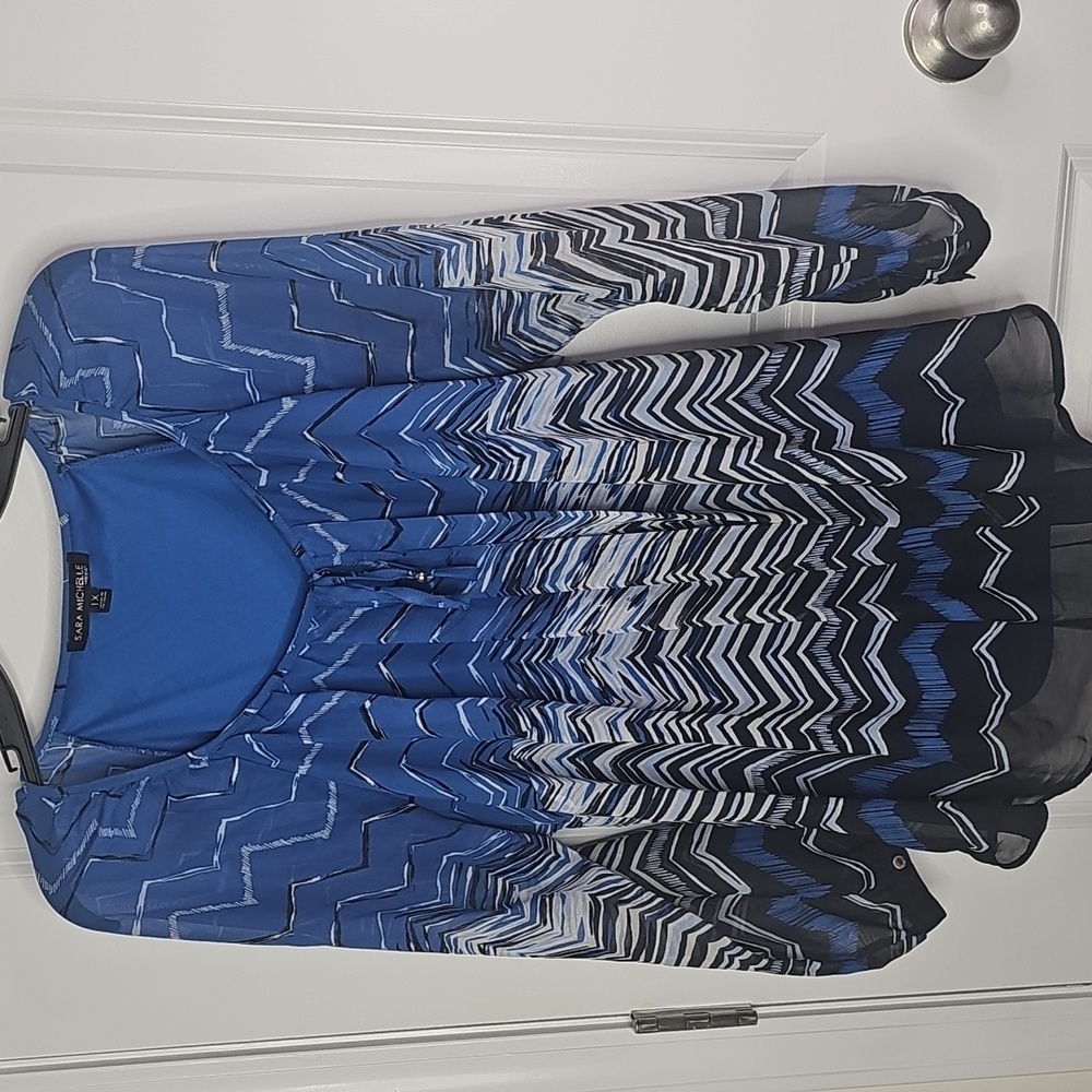 Sara Michelle Women's  Blue and White Chevron‎ Blouse Size 1X